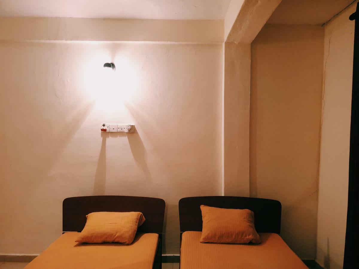 Oasis Skybeach Hostel - Negombo Ngoại thất bức ảnh
